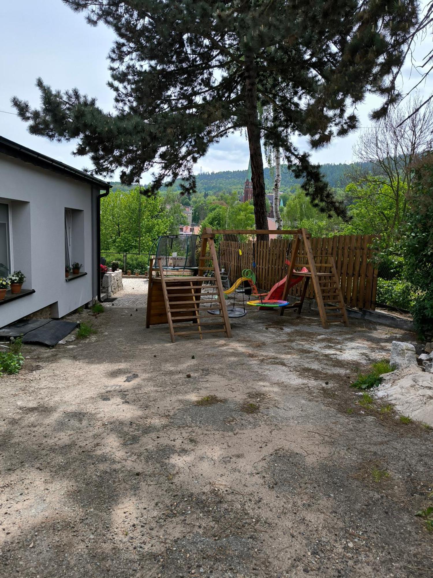 Dawna Mleczarnia Apartamenty Sosnowy Нова Руда Екстериор снимка